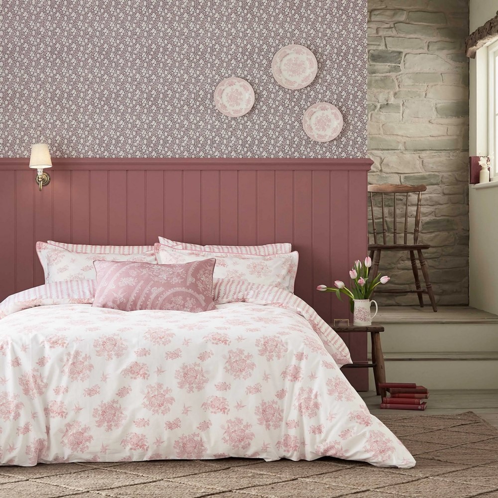 Asiatic Pheasants Bedding by Burleigh X Bedeck of Belfast in Pink